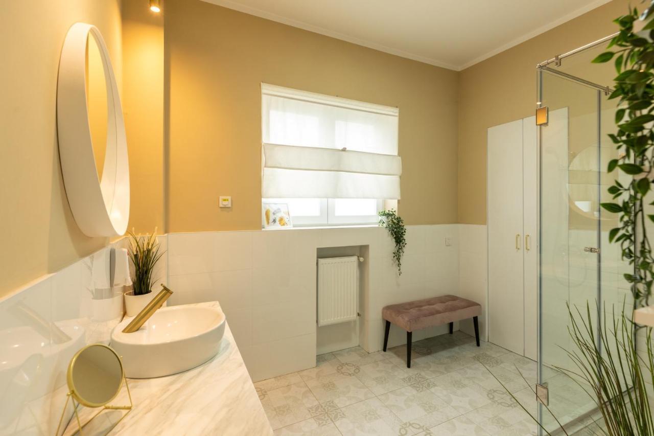 Dream Home - Prime Location 2Br Apt In Boekarest Buitenkant foto